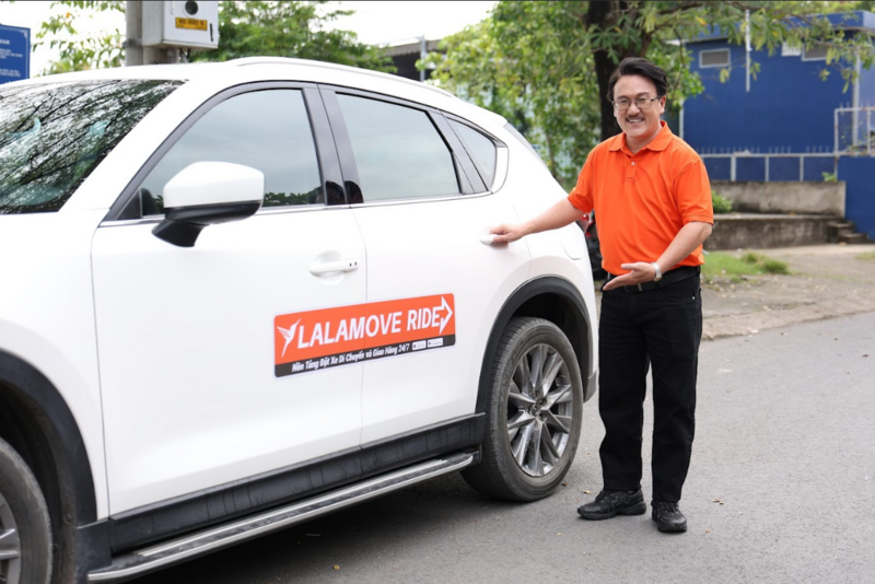 Khách hàng có thể sử dụng dịch vụ di chuyển xe ô tô 4 chỗ và 7 chỗ với cước phí phải chăng