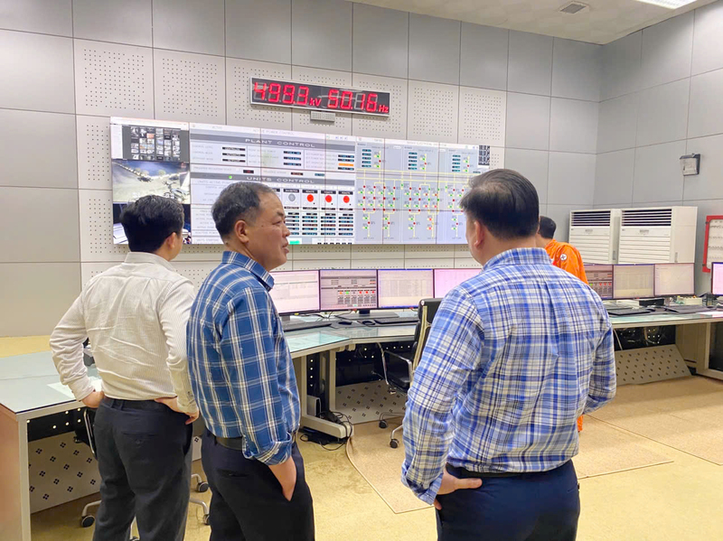 Đoàn kiểm tra Bộ Công Thương làm việc với Công ty Thủy điện Sơn La nhằm rà soát công tác vận hành, bảo dưỡng và chuẩn bị phương án cung ứng điện năm 2026