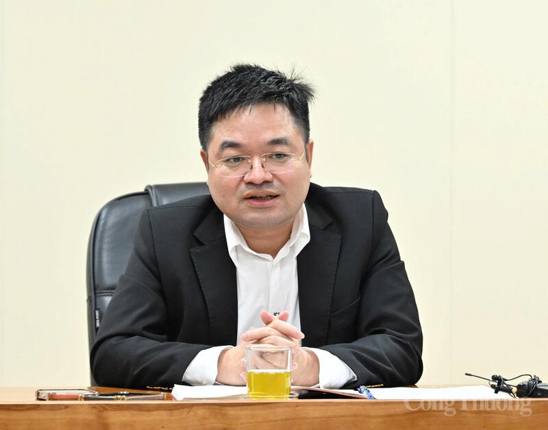 Đại tá Nguyễn Văn Minh, Tổng Biên tập Báo Công Thương, Chủ tịch Hội Cựu chiến binh cơ quan Bộ Công Thương. Ảnh: Cấn Dũng