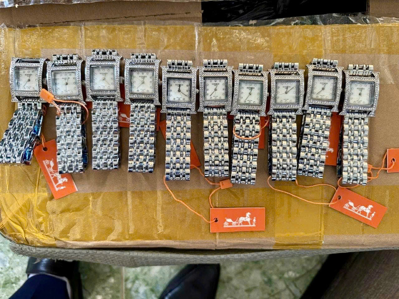 Nhiều nhãn hiệu lớn của thế giới bị làm giả. Ảnh: Tuệ Lâm