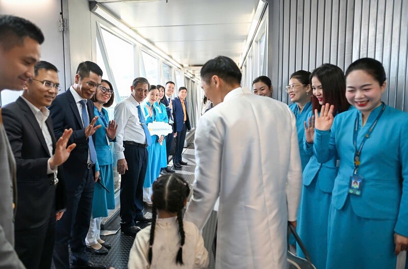 Vietnam Airlines lan tỏa thông điệp “Việt Nam hạnh phúc” từ bầu trời - 9