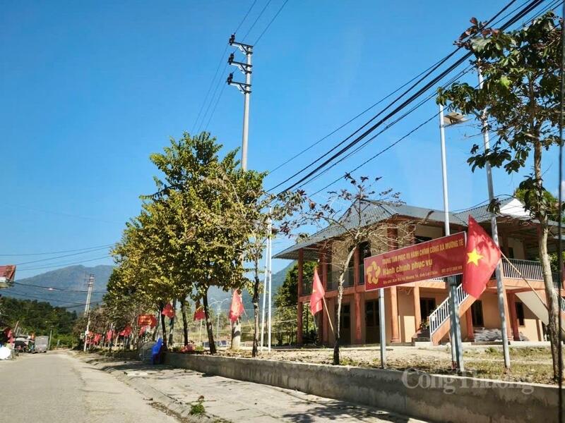 Khắp các bản làng trên các xã địa bàn tỉnh Lai Châu rợp bóng cờ hoa, người dân hân hoan hướng về Đại hội Đảng toàn quốc lần thứ XIV của Đảng