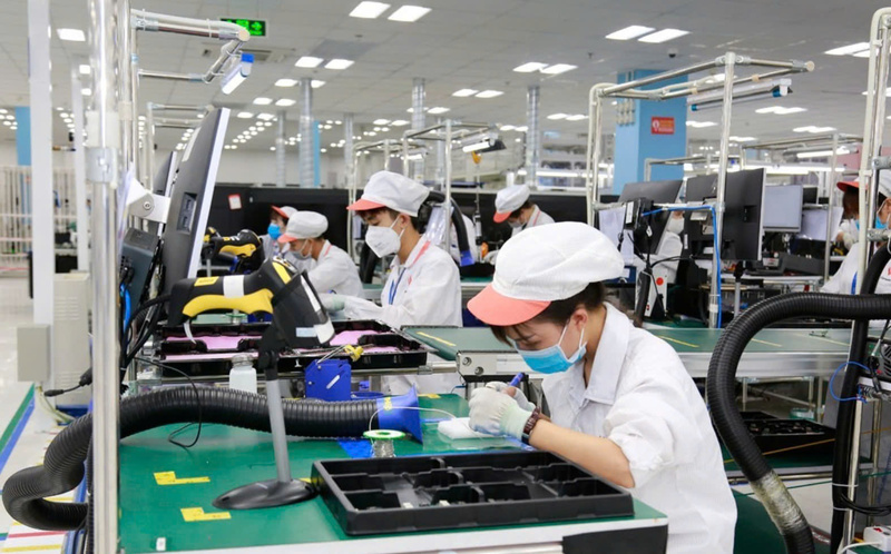 Trong bối cảnh mới, Đại hội XIV đặt ra yêu cầu phát triển nhanh gắn với bền vững, cải cách thể chế được xác định là yếu tố quan trọng để hiện thực hóa mục tiêu phát triển. Ảnh: VGP