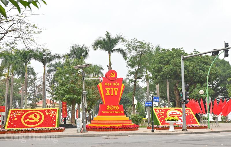 Đại hội XIV nhìn lại chặng đường đã qua, đồng thời hoạch định hướng đi cho 5 năm tới và những năm tiếp theo. Ảnh: Nam Nguyễn