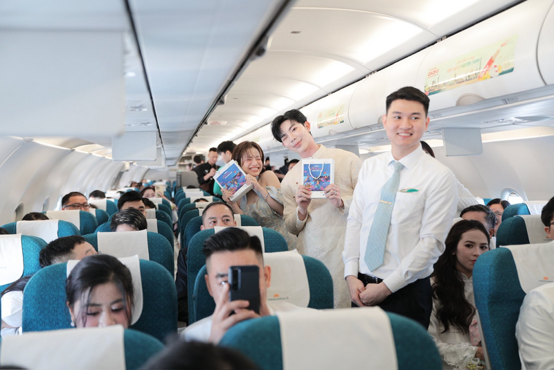 Vietnam Airlines lan tỏa thông điệp “Việt Nam hạnh phúc” từ bầu trời - 11