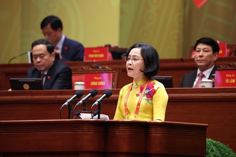 Đồng chí Nguyễn Thị Thanh, Ủy viên Trung ương Đảng, Ủy viên Ban Thường vụ Đảng ủy Quốc hội, Phó Chủ tịch Quốc hội, tham luận về vấn đề “Nâng cao tính Đảng, tính Nhân dân ttrong hoạt động của Quốc hội đáp ứng yêu cầu hoàn thiện thể chế phát triển đất nước trong kỷ nguyên mới”. Ảnh: TTXVN