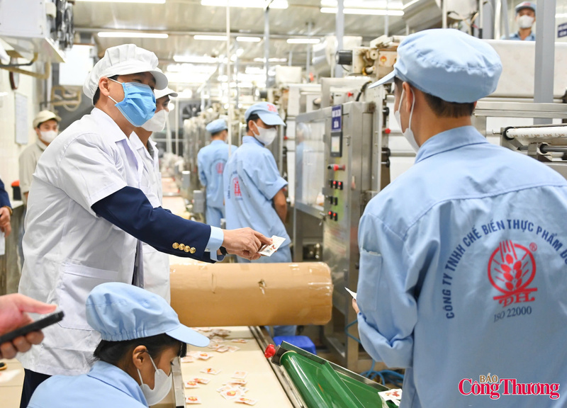 Giám đốc Ngô Trọng Văn Hài khẳng định, chất lượng sản phẩm luôn được doanh nghiệp đặt lên hàng đầu xuyên suốt năm, không chỉ trong mùa Tết