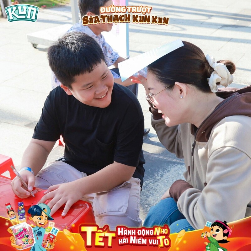 Những việc làm đơn giản nhưng lại mang ý nghĩa giáo dục sâu sắc, giúp trẻ rèn luyện kỹ năng sống, học cách sẻ chia và trân trọng giá trị truyền thống