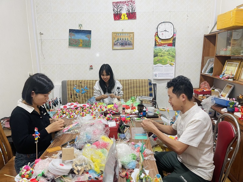 Hợp tác xã con giống bột Tay Tiên đã đào tạo nhiều thế hệ học viên gìn giữ nét đẹp văn hóa truyền thống. Ảnh: Thanh Hương