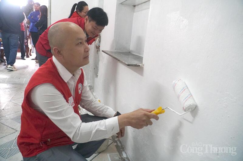 Chương trình do Hội Chữ thập đỏ TP. Đà Nẵng chủ trì, với sự hỗ trợ, tham gia của Ủy ban Mặt trận Tổ quốc Việt Nam và đoàn thanh niên các phường và các cán bộ chiến sĩ Tiểu đoàn vận tải 743 (Lữ đoàn 683).