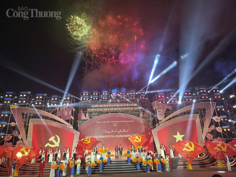 TP. Hải Phòng rực rỡ chương trình nghệ thuật, bắn pháo hoa chào mừng Đại hội thành công Đại hội XIV của Đảng.
