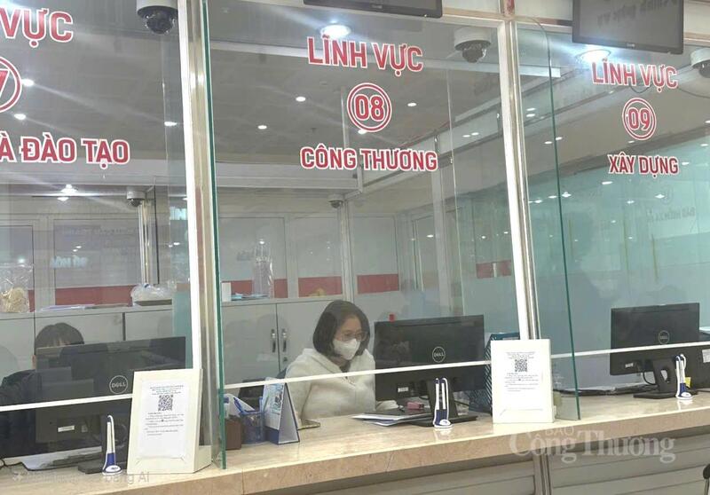 Bộ phận một cửa Sở Công Thương Lâm Đồng tại Trung tâm hành chính tỉnh. Ảnh: Minh An