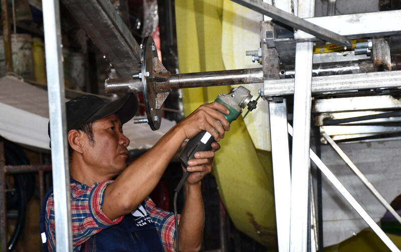 Cận cảnh hậu trường sản xuất linh vật ngựa Đường hoa Nguyễn Huệ Tết 2026 - 5