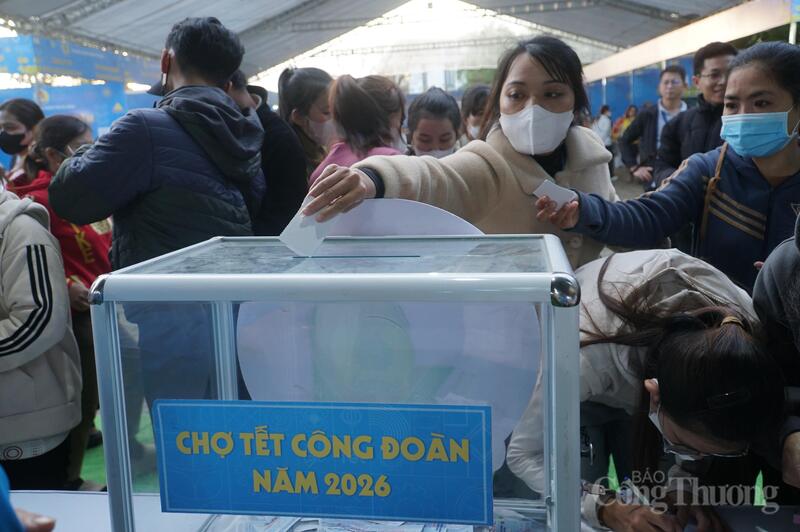 Chợ tết Công đoàn, mang Tết đến gần hơn với hàng trăm nghìn công nhân, người lao động tại TP. Đà Nẵng.