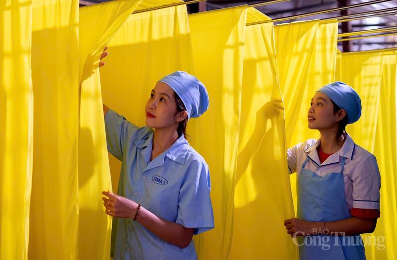 Ngành công nghiệp dệt may chiếm tỉ trọng khá trong cơ cấu ngành. Ảnh: Minh An