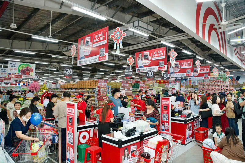Lượng khách hàng đến mua sắm tăng cao tại Siêu thị GO! Đồng Nai dịp cuối năm.