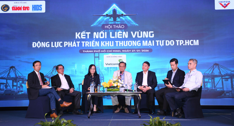 Theo các chuyên gia, chỉ khi hạ tầng cứng đi cùng hạ tầng mềm, FTZ mới thực sự trở thành không gian kinh tế mở, có khả năng cạnh tranh với các trung tâm logistics trong khu vực. Ảnh: Minh Khuê