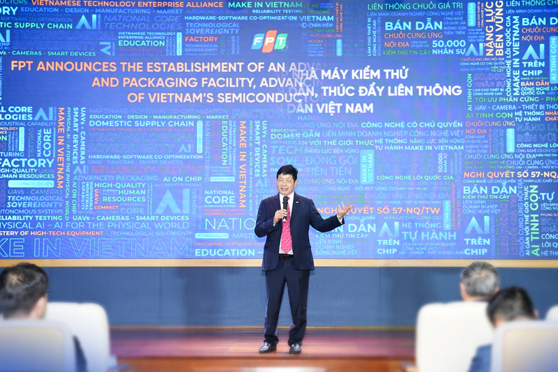 Ông Trương Gia Bình - Chủ tịch Tập đoàn FPT phát biểu tại lễ công bố. Ảnh: FPT