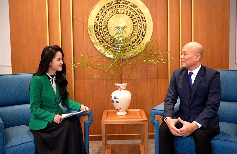 Theo Cục trưởng Vũ Bá Phú: "Hội chợ Mùa Xuân 2026 là bước nâng tầm và hiện thực hóa quyết liệt tinh thần của Nghị quyết 01/NQ-CP năm 2026 và Công điện 06/CĐ-TTg ngày 24/01/2026 của Thủ tướng Chính phủ". Ảnh: Báo Công Thương.