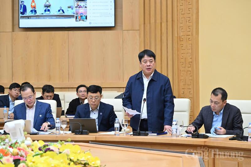 Ông Nguyễn Anh Tuấn, Tổng Giám đốc Tập đoàn Điện lực Việt Nam (EVN) báo cáo tình hình sản xuất, kinh doanh năm 2025 và định hướng năm 2026.