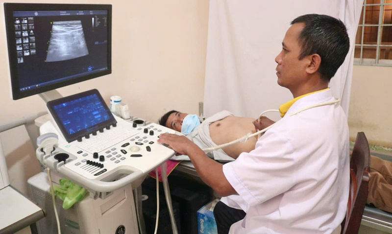 Hiện nay, 100% đơn vị y tế trên địa bàn tỉnh Quảng Ngãi đã triển khai hệ thống quản lý văn bản điện tử, ký số. Ảnh: Tuệ Lâm