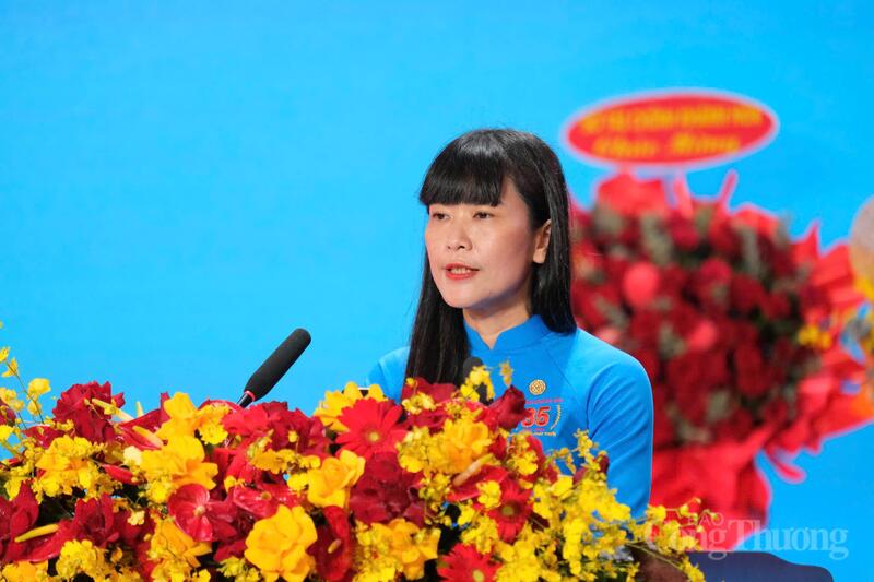 Bà Trịnh Thị Hồng Vân, Chủ tịch Hội đồng thành viên Công ty TNHH Yến sào Khánh Hòa. Ảnh: Lê Sơn