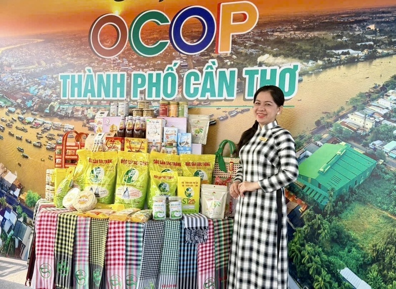 Hội chợ triển lãm gồm 43 gian hàng trưng bày các sản phẩm OCOP tại chương trình Tết Quân Dân 2026.