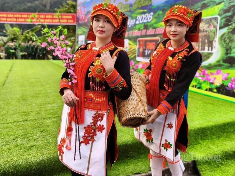 Lai Châu tham gia Hội chợ Mùa Xuân với chủ đề “Lai Châu - Sắc xuân vùng cao, tinh hoa đại ngàn”.