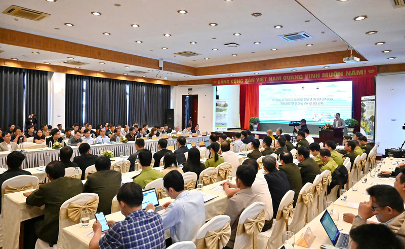 Quang cảnh Diễn đàn truyền thông huy động sự tham gia của cộng đồng và các bên liên quan trong bảo tồn đa dạng sinh học bền vững. Ảnh: Nguyễn Tuấn