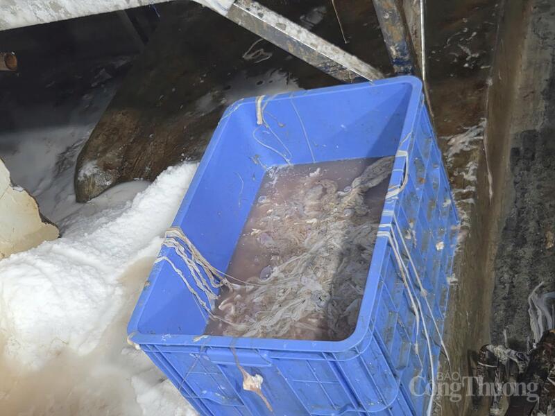 Nhếch nhác mất vệ sinh.