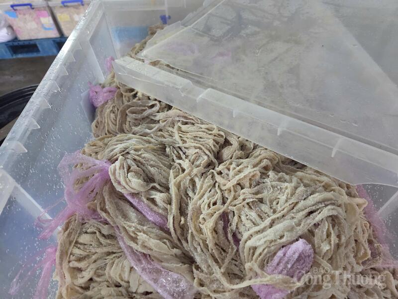 Đây là công đoạn tạo ra thành phẩm được sử dụng làm vỏ xúc xích, lạp xưởng.