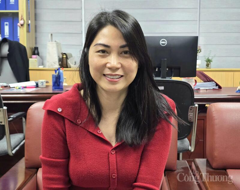 ThS Trịnh Thị Thu Hương chia sẻ với phóng viên về đề tài