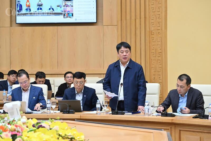 Ông Nguyễn Anh Tuấn, Tổng Giám đốc tập đoàn Điện lực Việt Nam (EVN) báo cáo tình hình sản xuất, kinh doanh năm 2025 và định hướng năm 2026.