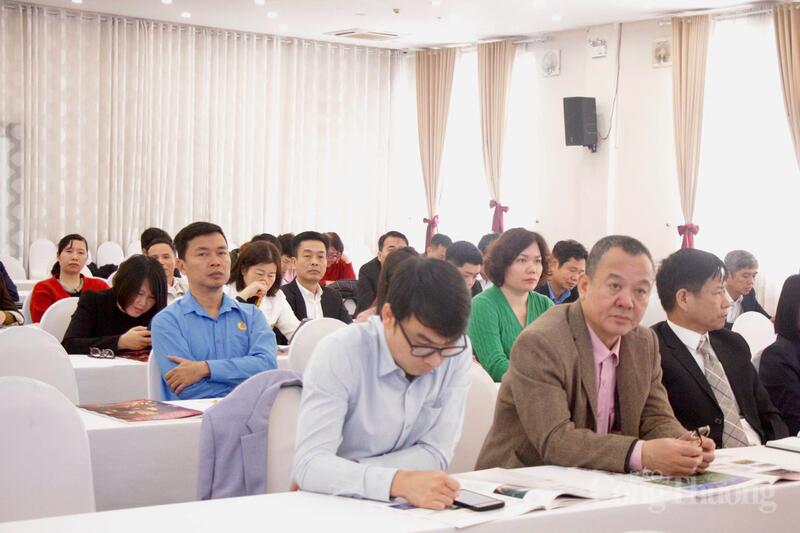 Các đại biểu tham dự hội nghị.