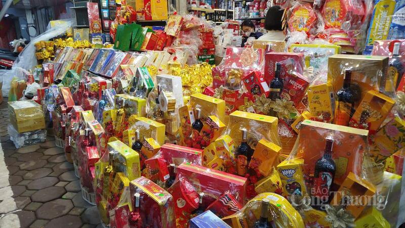 Thị trường giỏ quà Tết 2026 phong phú và đa dạng