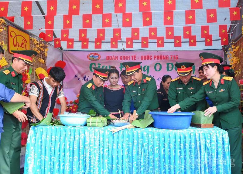 Đoàn Kinh tế - Quốc phòng 715, Binh đoàn 15 tổ chức chuỗi hoạt động “Xuân biên giới thắm tình quân dân”.