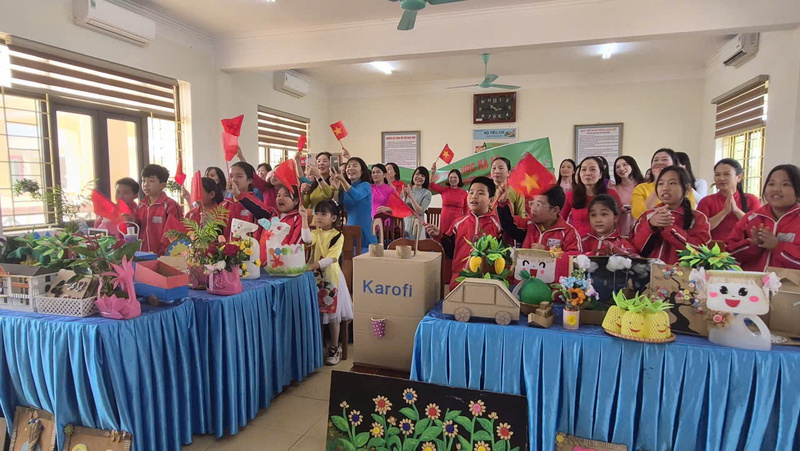 Trường Tiểu học Hà An, phường Hà An, tỉnh Quảng Ninh đạt giải nhất hạng mục Tiểu học. (Tại điểm cầu Trường Tiểu học Hà An). Ảnh: Tùng Đinh