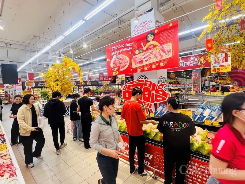 Hệ thống siêu thị GO! đang áp dụng nhiều chương trình khuyến mãi lớn dịp cuối năm.