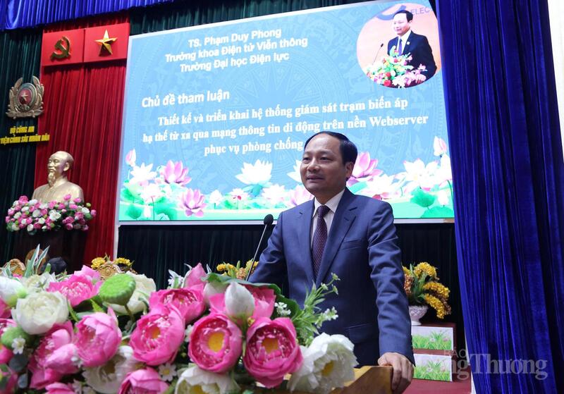 TS Phạm Duy Phong trình bày nghiên cứu tại Hội thảo khoa học quốc gia “Bảo đảm an toàn điện góp phần phòng cháy, chữa cháy ở Việt Nam hiện nay” diễn ra vào ngày 26/12/2025 tại Hà Nội