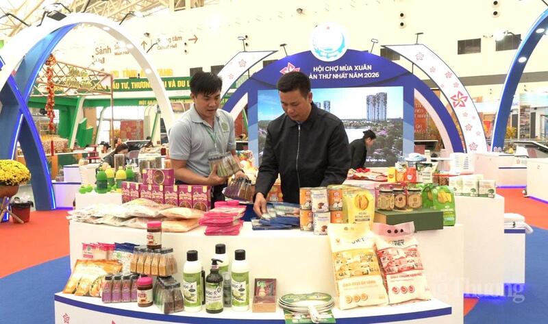 Đặc sản Tây Ninh "hội tụ" tại Hội chợ Mùa Xuân lần thứ nhất năm 2026.