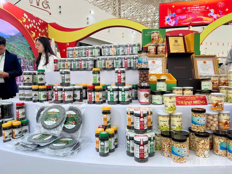 Khánh Hòa đưa đặc sản OCOP ra ‘sân chơi’ lớn Hội chợ Mùa Xuân 2026 - 6