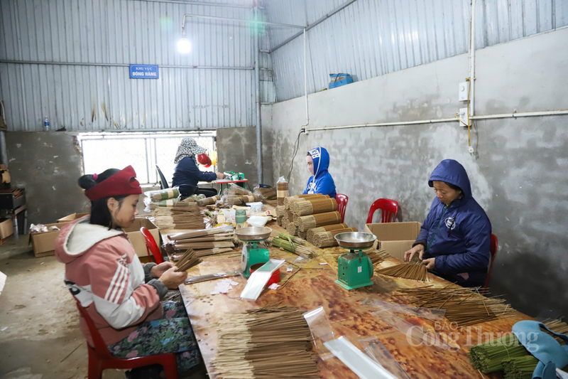 Các cơ sở sản xuất hương trầm ghi nhận mức tăng dịp sát Tết cao hơn 35-40% so với ngày thường