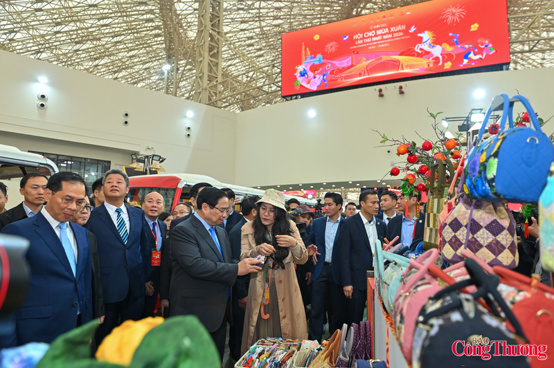 Chuyến thăm nhằm nắm bắt tình hình thị trường, động viên doanh nghiệp, hợp tác xã và bà con tiểu thương tích cực sản xuất, kinh doanh ngay từ đầu năm.