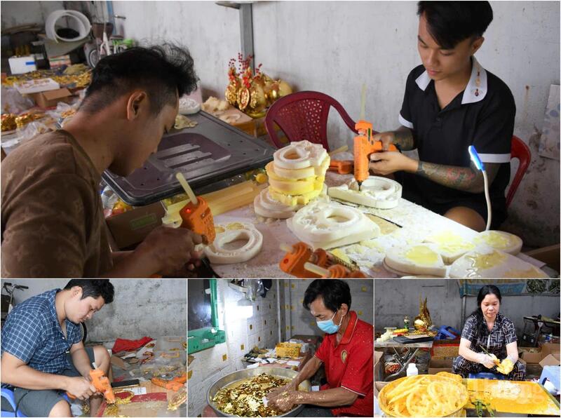 Các phụ kiện được gắn trên trái dừa như hoa lá, đầu rồng, chữ Phúc, Lộc, Thọ, chữ tài lộc 3D... đều do xưởng tự thiết kế được dát vàng đồng bộ.