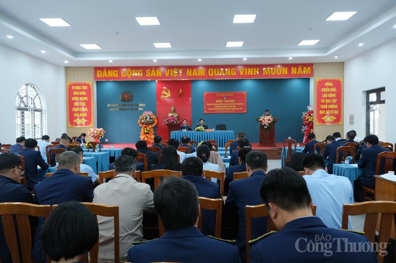 Quang cảnh hội nghị tổng kết công tác quản lý thị trường tỉnh Lâm Đồng năm 2025. Ảnh: Lê Sơn