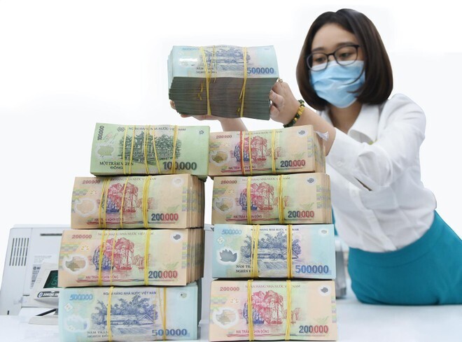 Hàng loạt ngân hàng điều chỉnh tăng lãi suất tiền gửi ở nhiều kỳ hạn. Ảnh: Tuấn Ngọc