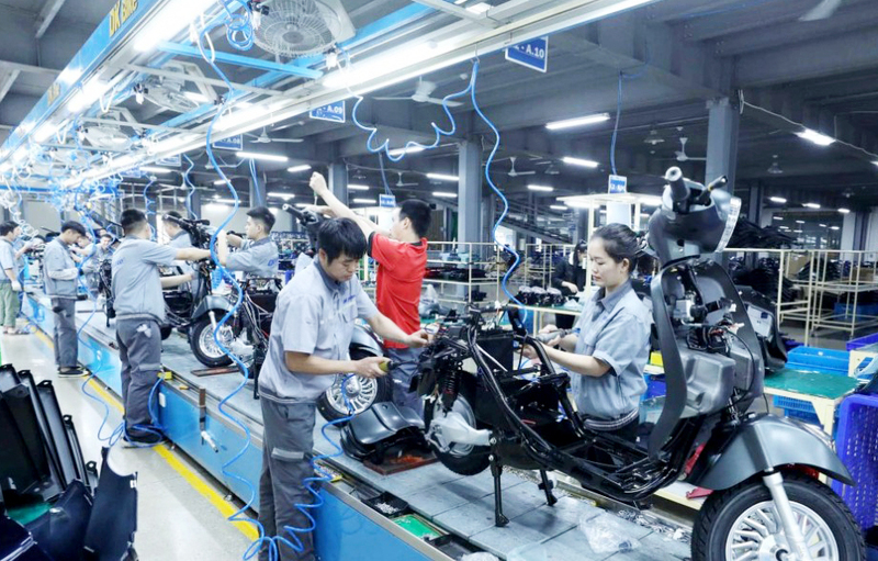 So với cùng kỳ năm trước, chỉ số sản xuấtngành công nghiệp chế biến, chế tạo tăng 12,76%