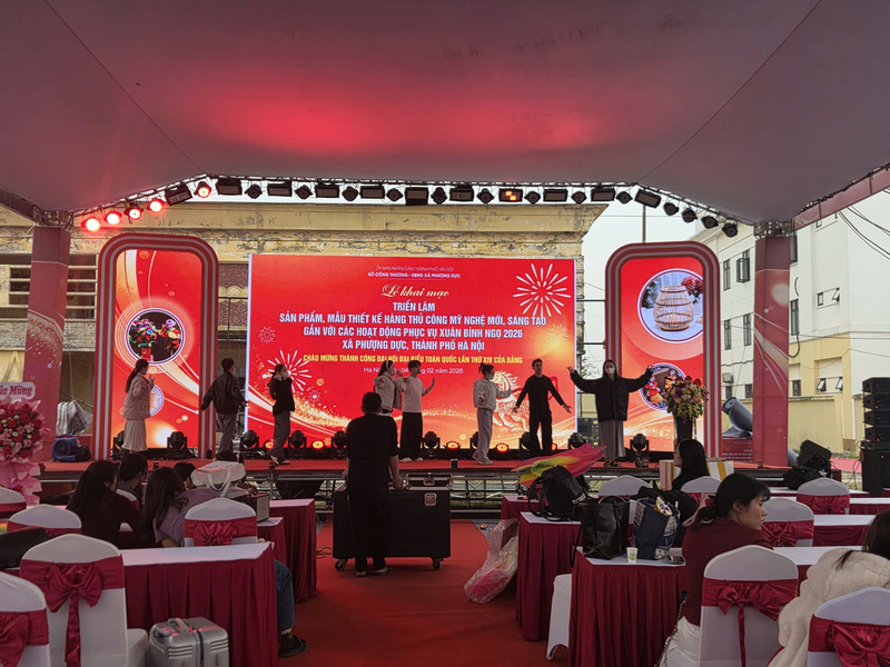 Không khí chuẩn bị cho buổi lễ khai mạc sẽ diễn ra vào tối nay.