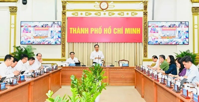 UBND TP. Hồ Chí Minh họp đánh giá tình hình kinh tế - xã hội tháng 1 và triển khai nhiệm vụ, giải pháp trọng tâm tháng 2/2026. Ảnh: Việt Dũng.