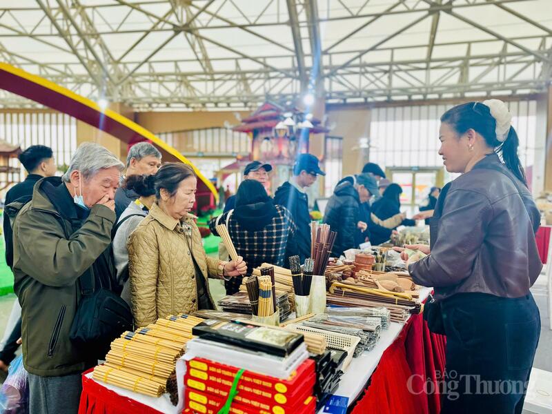 Hội chợ Mùa Xuân năm 2026 là một minh chứng cho thành công của công tác xúc tiến thương mại lớn, mang quy mô quốc gia. Ảnh: Đỗ Nga